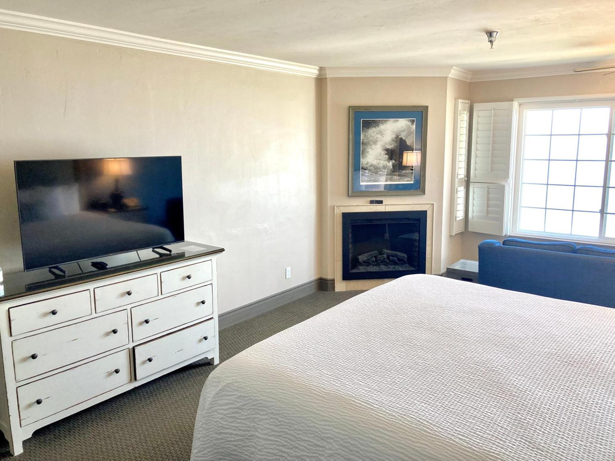 Sand Pebbles Inn Cambria Exterior photo