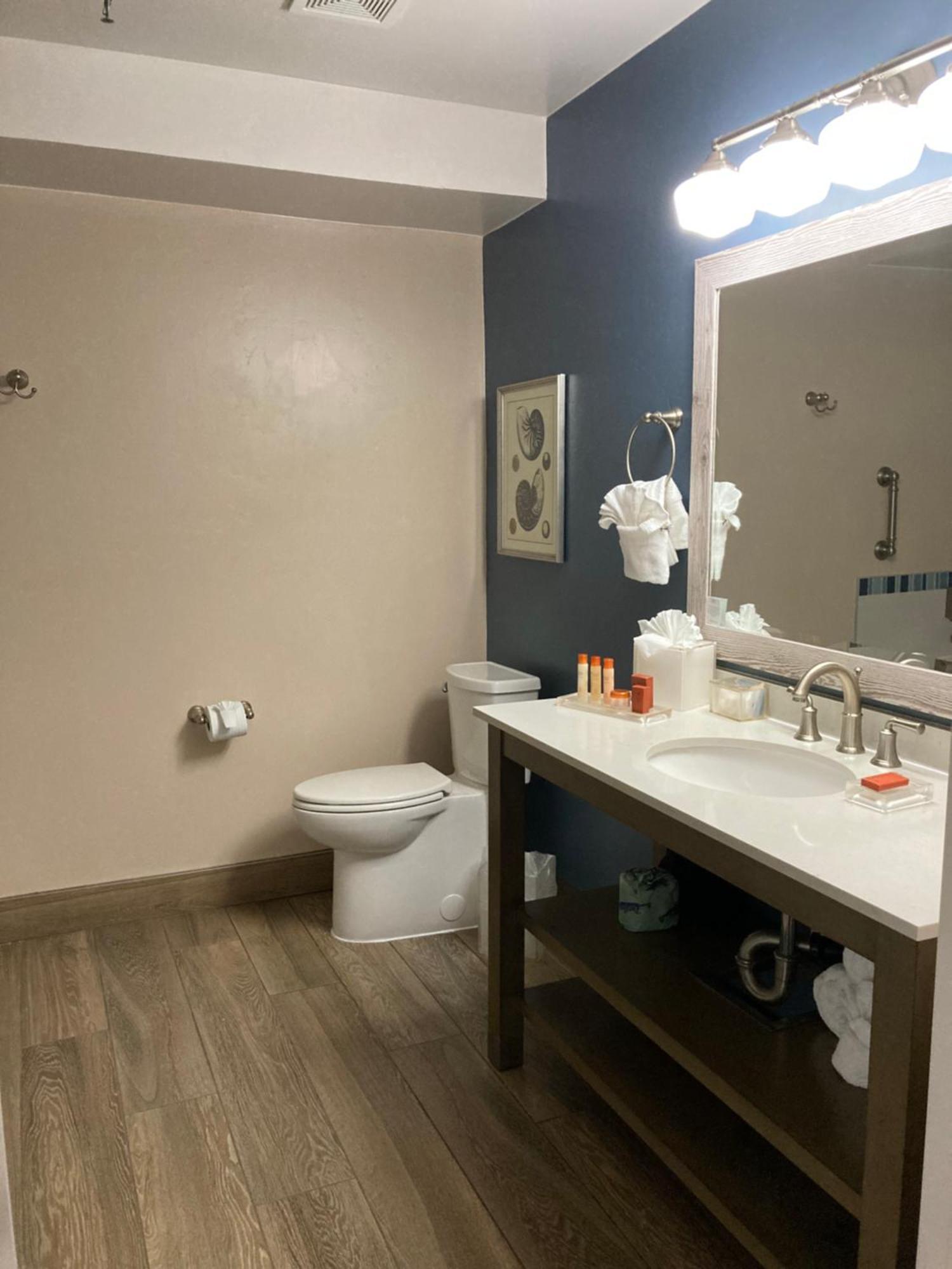 Sand Pebbles Inn Cambria Exterior photo