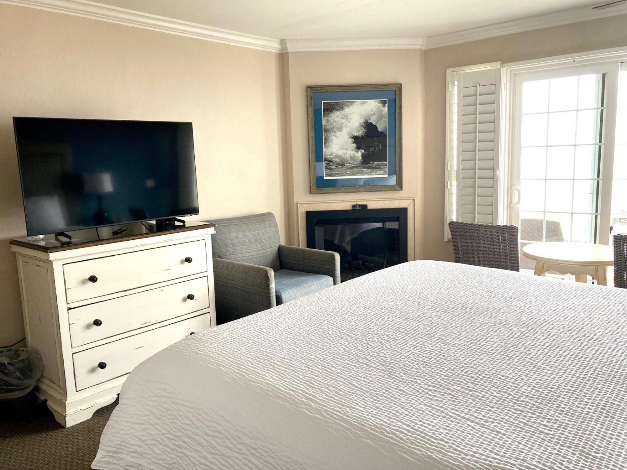 Sand Pebbles Inn Cambria Exterior photo